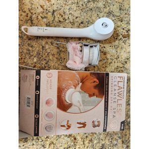 Finishing Touch Flawless Cleanse Spa Spinning Body Brush with Accessories.